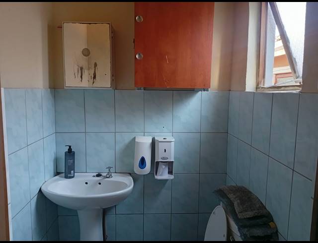 3 BEDROOM FREEHOLD FOR SALE IN VICTORIA MXENGE